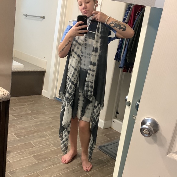 one size vest shawl - Picture 2 of 4